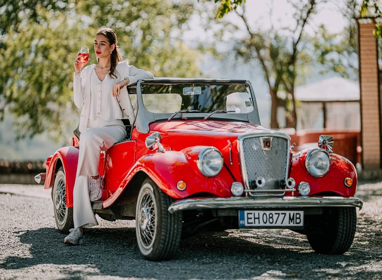 Кола Vintage България, ретро автомобил, туристически атракция, Hillview Bulgaria.