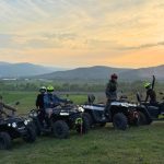 атрактивна екскурзия с джипове в планината България.