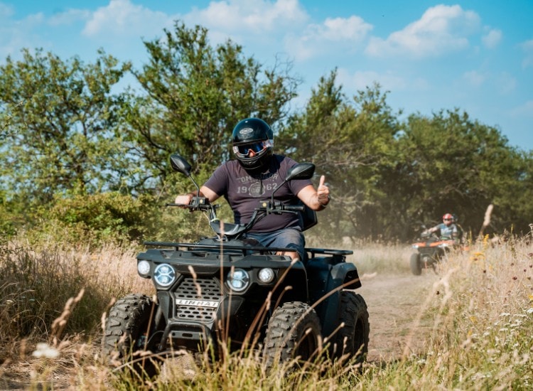 Премиум каране с ATV в живописна природа в България.