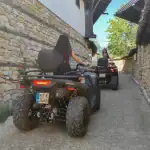 Квартално пътешествие с квадроцикл в България.