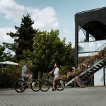 Летни туристи на велосипеди в Хилвю България.