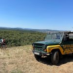 Автомобил за офроуд турове на Хилвю България.