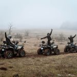 тройка ATV на поляната, приключения в България, Hillview Bulgaria, еко туризъм, офроуд парк.